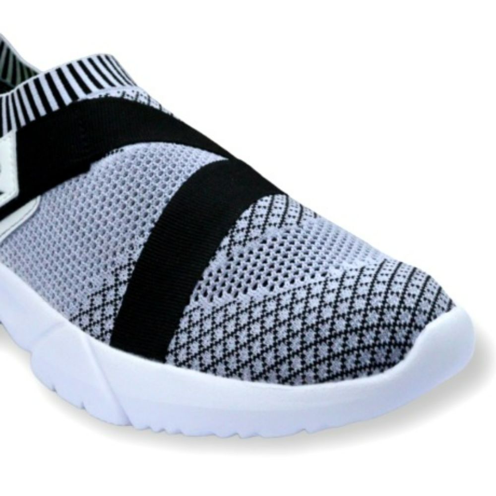 Buy Leap7x Non Lacing White Casual Shoes For Men BRISK-03E