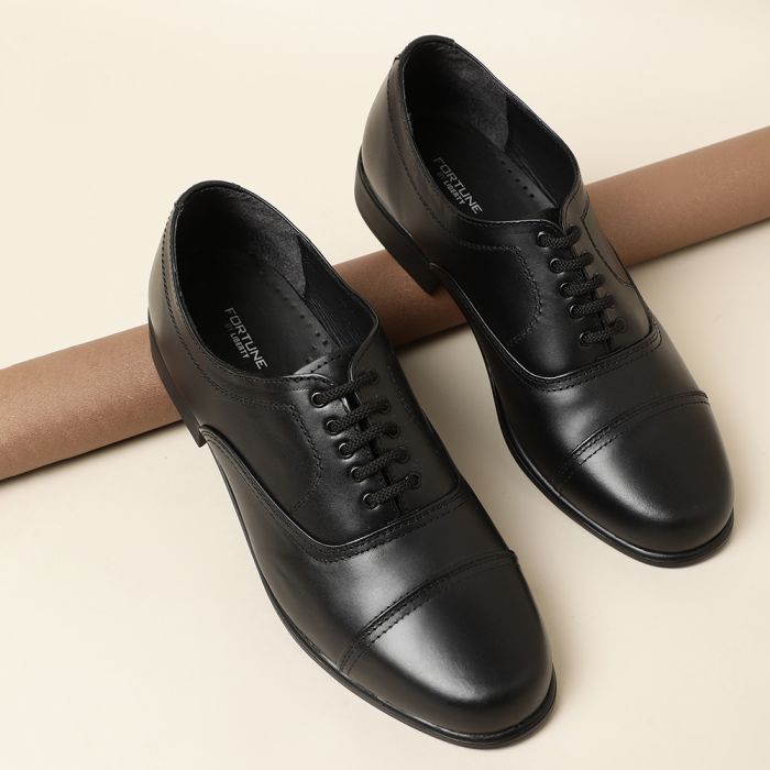 Pollini Leather Lace-up Shoes in Black for Men Mens Shoes Lace-ups Oxford shoes 